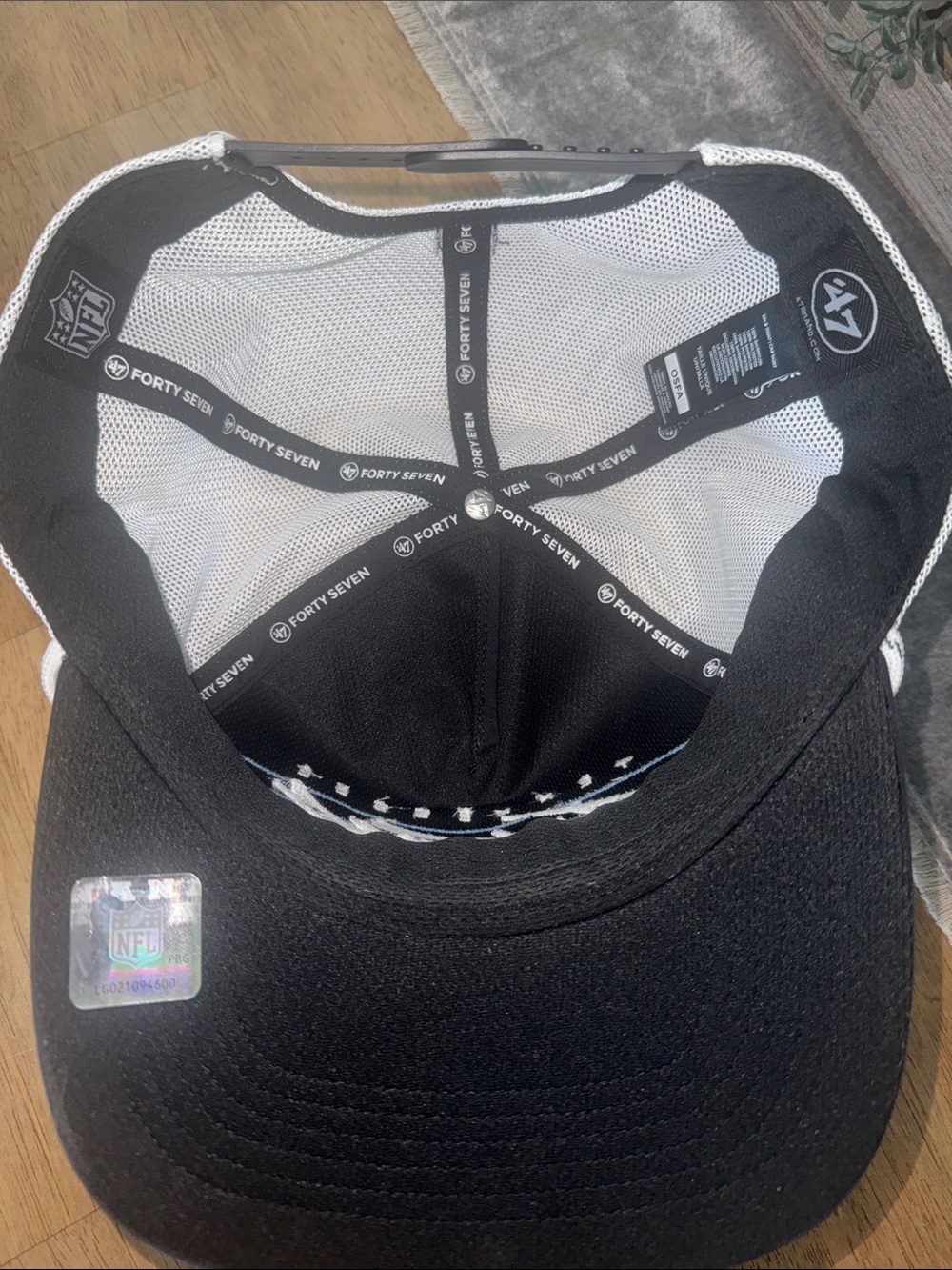 Titans 47 Brand Navy & White Mesh Trucker Hat - Picture 5 of 5